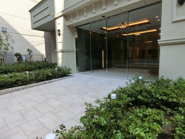 スプランディッド江坂駅前の物件外観写真