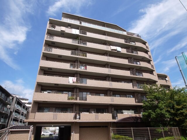 ユニライフ千里中央Ⅱの物件外観写真