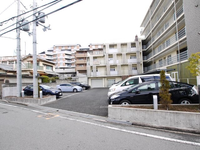 クレセント千里中央の物件外観写真