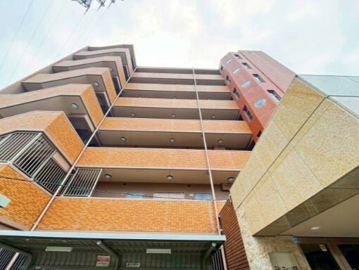 エルセレーノ吹田の物件外観写真