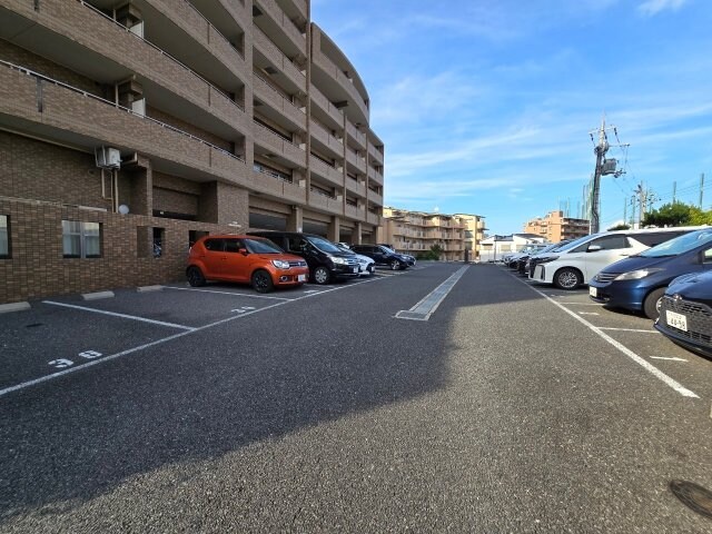 ボヌール千里中央弐番館の物件外観写真