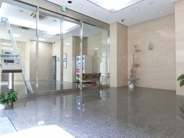 江坂駅 徒歩3分 3階の物件外観写真