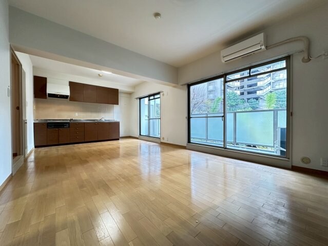 アーバンパーク緑地公園の物件内観写真