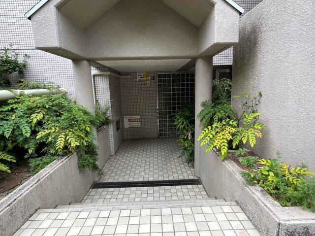 アーバンパーク緑地公園の物件外観写真