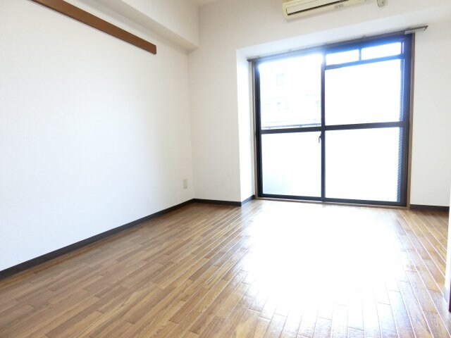 第6関根マンションの物件内観写真