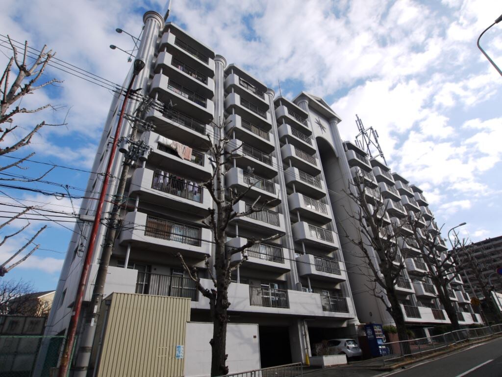 グリースシャトー桃山台の物件外観写真