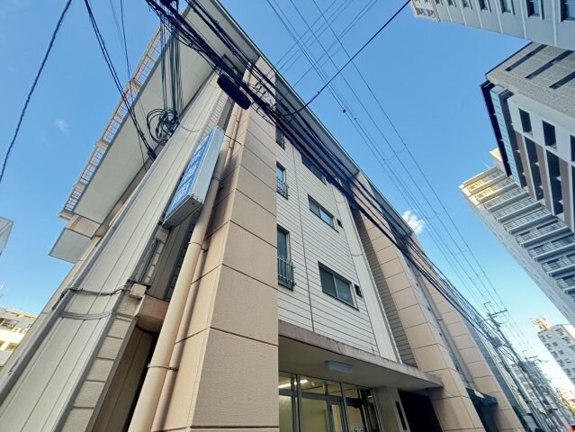 ミラクルセブン江坂の物件外観写真