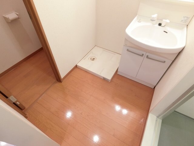 ミラクルセブン江坂の物件内観写真