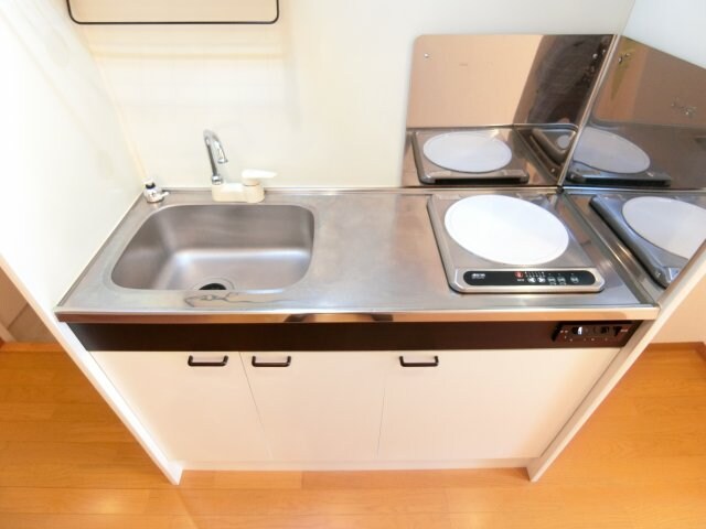 ミラクルセブン江坂の物件内観写真