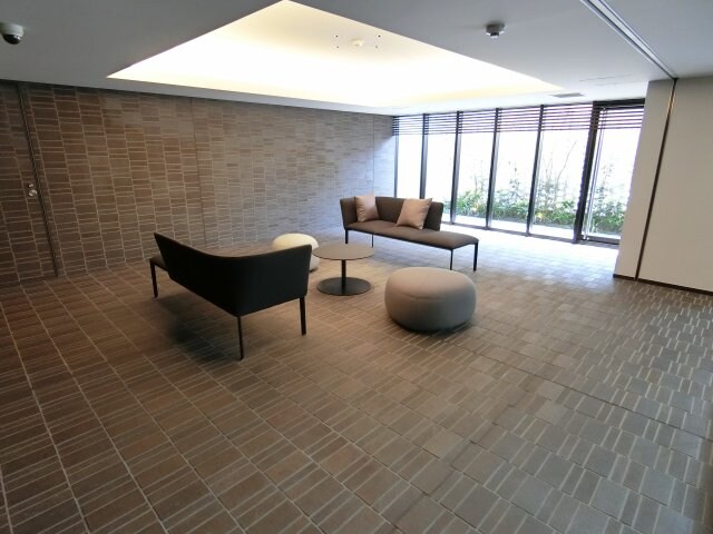 江坂駅 徒歩5分 12階の物件外観写真