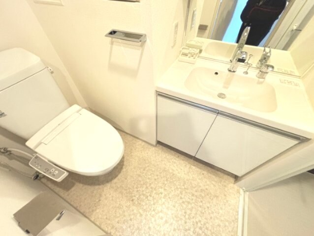 江坂駅 徒歩5分 12階の物件内観写真