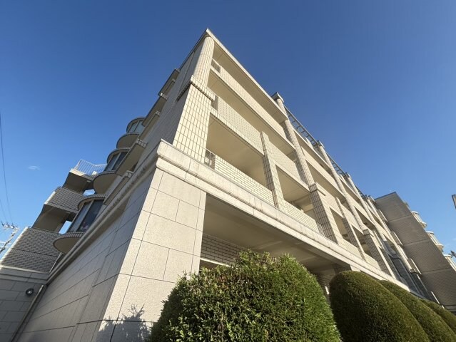 パークハイツアイリス1号館の物件外観写真