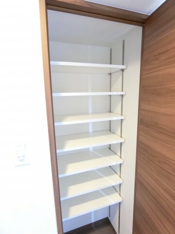 ワールドアイ江坂アルバの物件内観写真