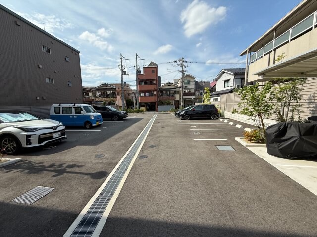 プレサンス東三国エンブレイスの物件外観写真