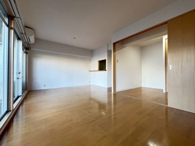 カルム緑地公園Ⅴの物件内観写真