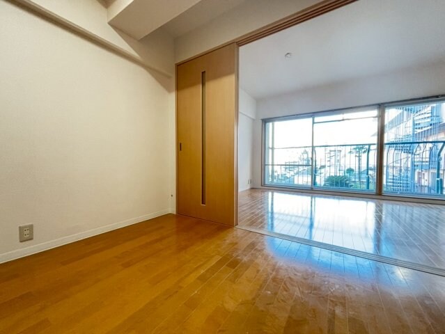 カルム緑地公園Ⅴの物件内観写真