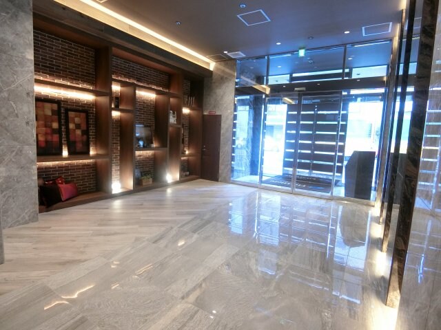 ファーストフィオーレ江坂ウエストの物件外観写真