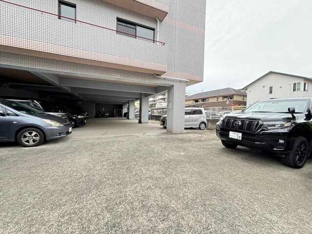 パシフィックマンションの物件外観写真