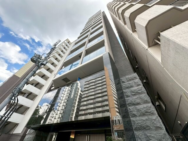 コンフォリア・リヴ新大阪WESTの物件外観写真