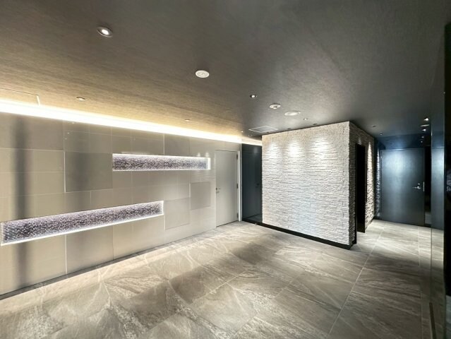 コンフォリア・リヴ新大阪WESTの物件外観写真