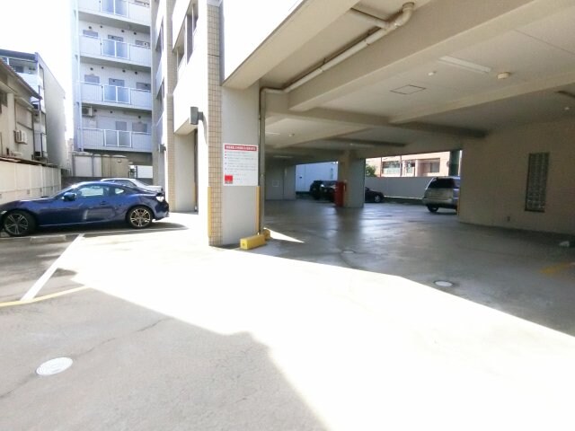 第18関根マンションの物件外観写真