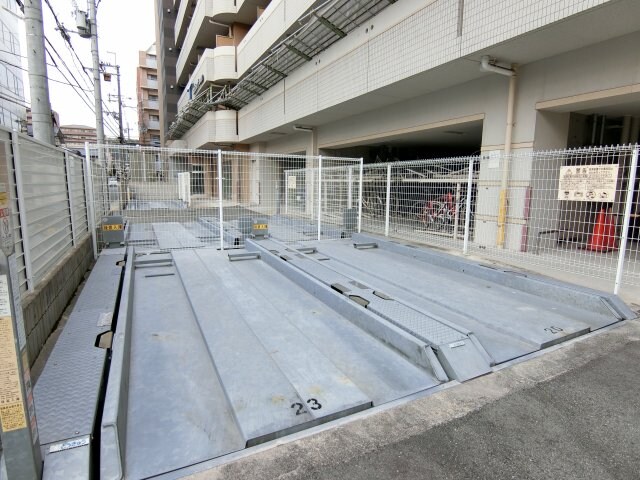 SERENiTE江坂四番館の物件外観写真