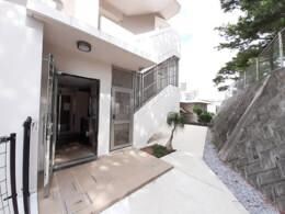 アンドーバーテラス識名の物件外観写真