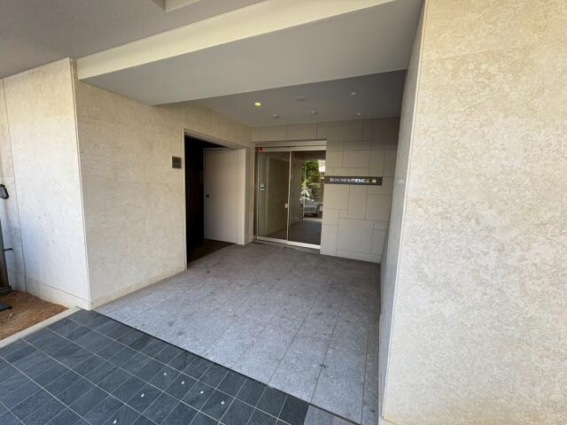 サンレジデンス泊の物件外観写真