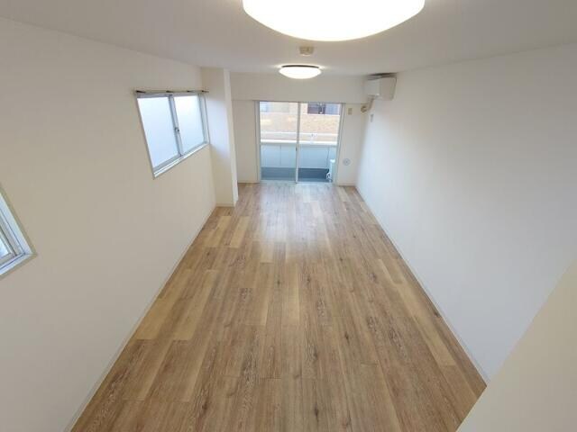 新井薬師前駅 徒歩5分 2階の物件内観写真