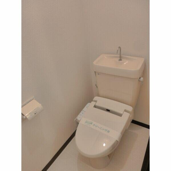 新井薬師前駅 徒歩5分 3階の物件内観写真