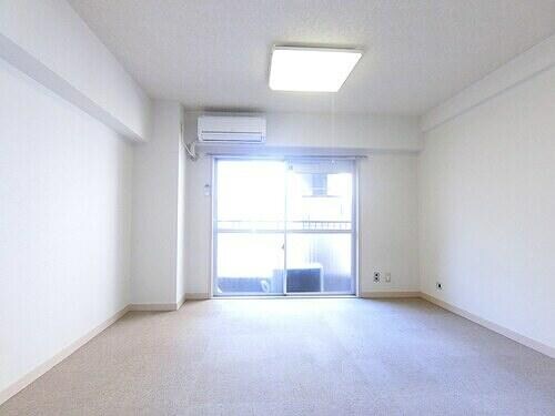 新宿御苑前駅 徒歩3分 9階の物件内観写真