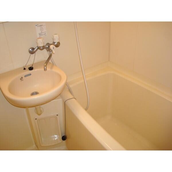 大塚駅 徒歩3分 2階の物件内観写真