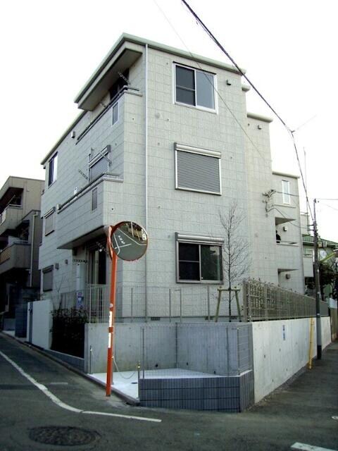 東京都世田谷区経堂４丁目の物件外観写真