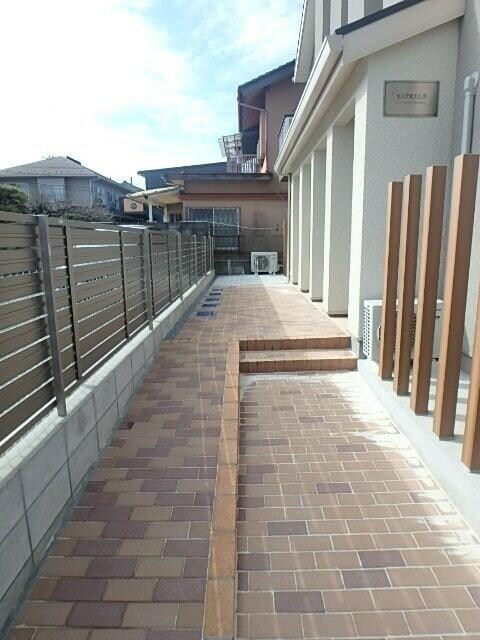 高根木戸駅 徒歩1分 2階の物件外観写真