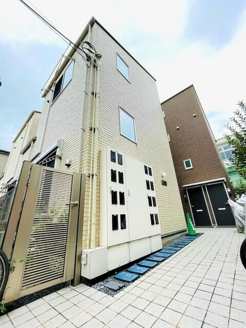 板橋区役所前駅 徒歩8分 2階の物件外観写真