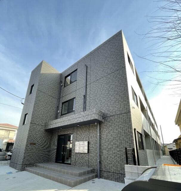 谷塚駅 徒歩12分の物件外観写真