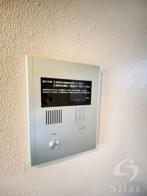 ホワイト　ロートスの物件外観写真