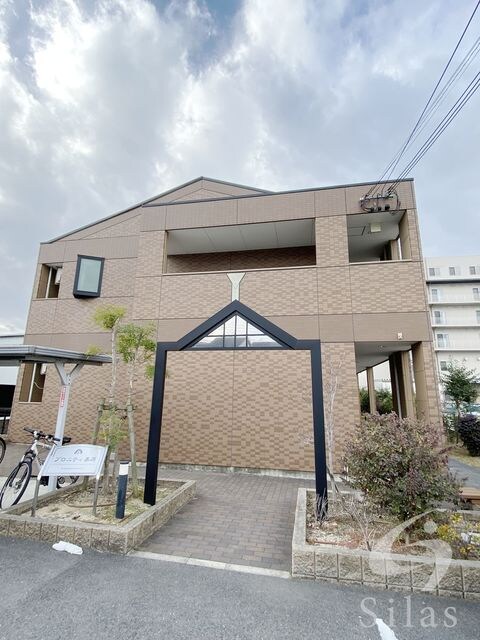 プロニティ美原の物件外観写真