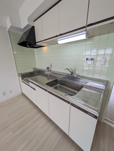 プレスト・コート弐番館の物件内観写真