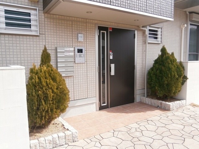 ファミリア金剛の物件外観写真