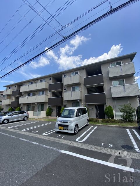 ファミリア金剛の物件外観写真