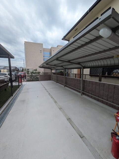 スペチアーレ　クアットロの物件外観写真