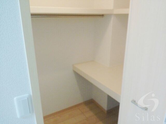 ラージの物件内観写真