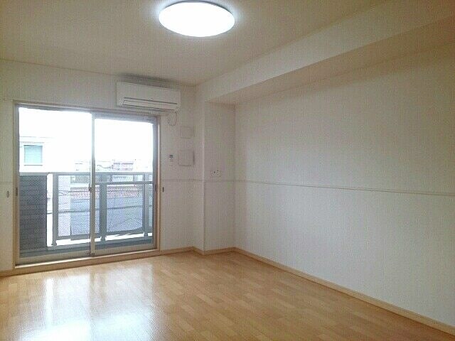 サル　ドゥ　セジュールⅡの物件内観写真