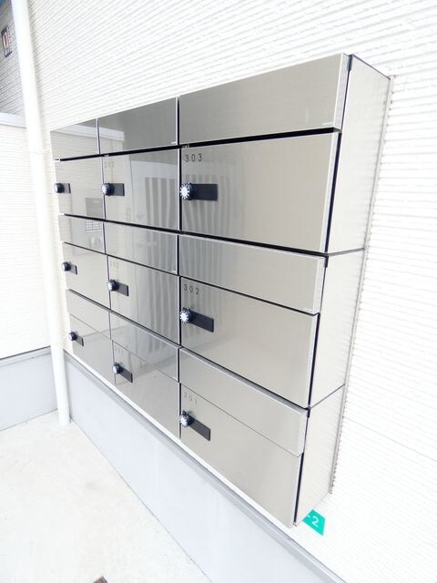 ルネッサ八尾南の物件外観写真