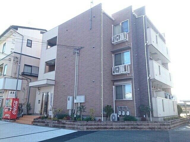 ラガーコートの物件外観写真