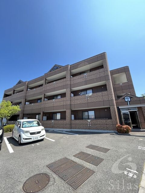 カステル　ヴェッチオの物件外観写真