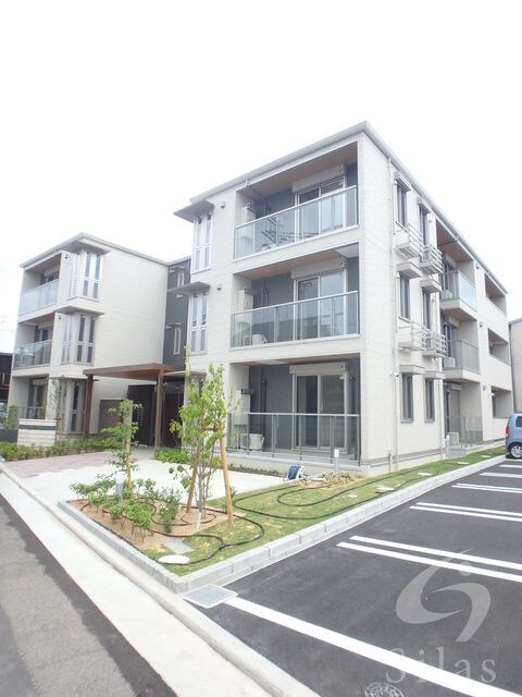 ヴィア・ラッテアの物件外観写真