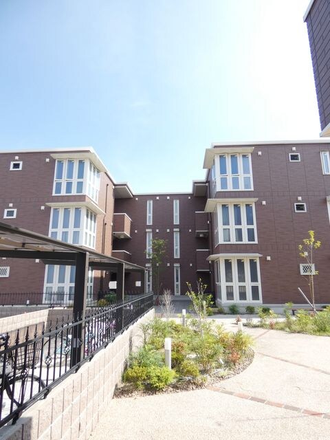 おばつじアイビーコート　B棟の物件外観写真