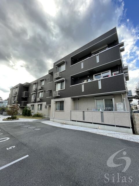 グロリアハイツ　はびきの　A棟の物件外観写真